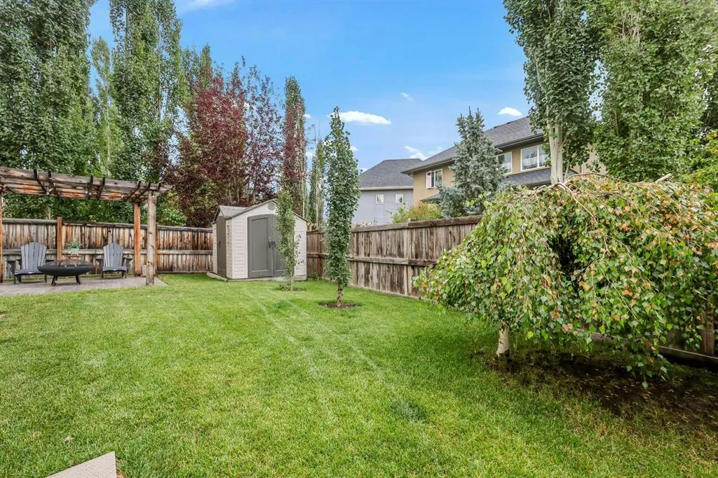 81 Elgin Estates View SE