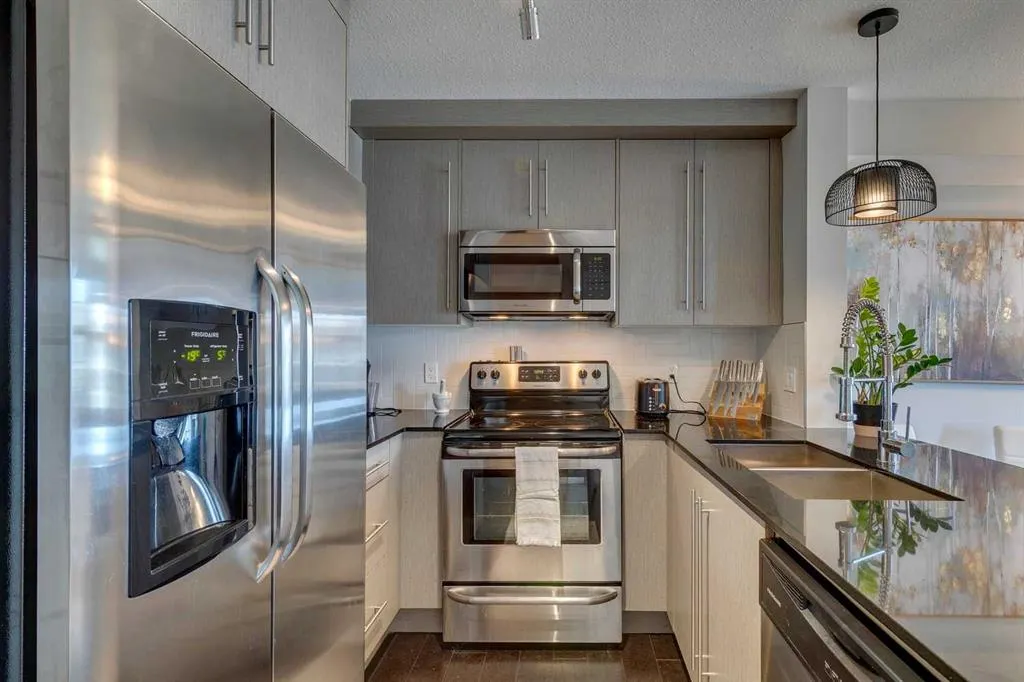 11 Mahogany Row SE, #2415