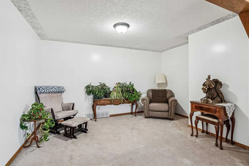 604 Mcculloch Crescent