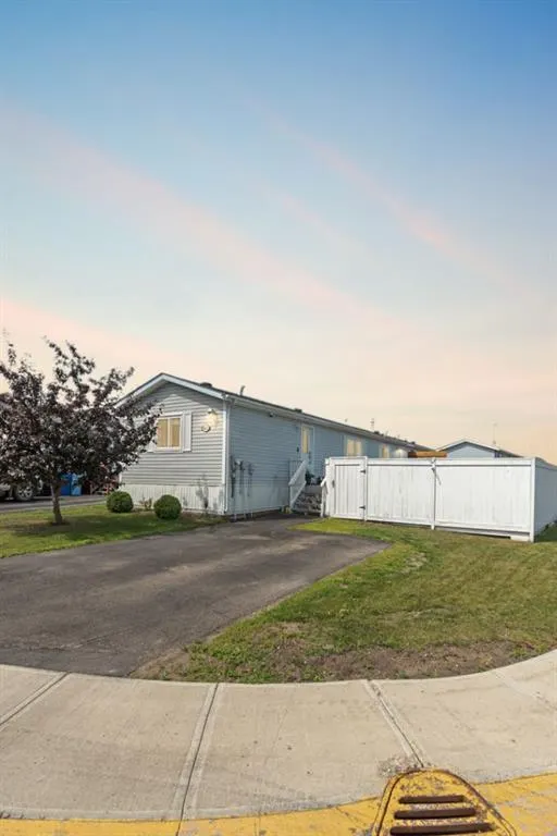 221 Harpe Way