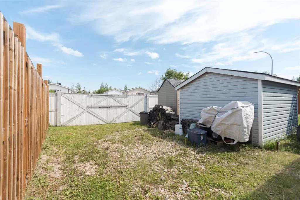 221 Harpe Way