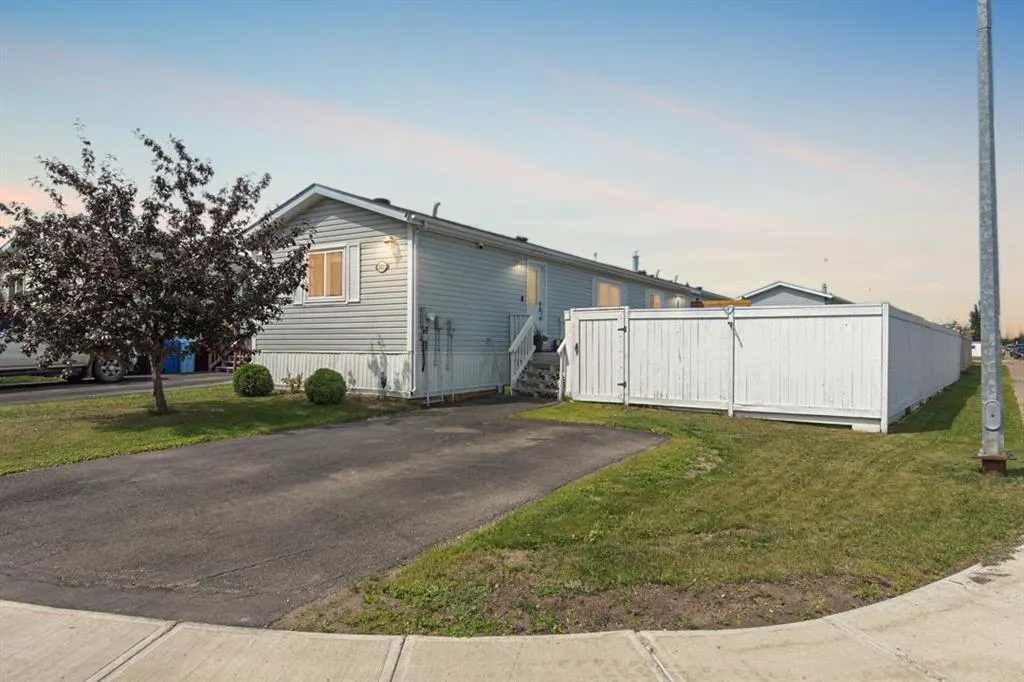 221 Harpe Way