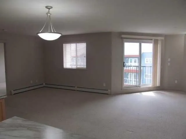 5601 KERRY WOOD Drive, #403