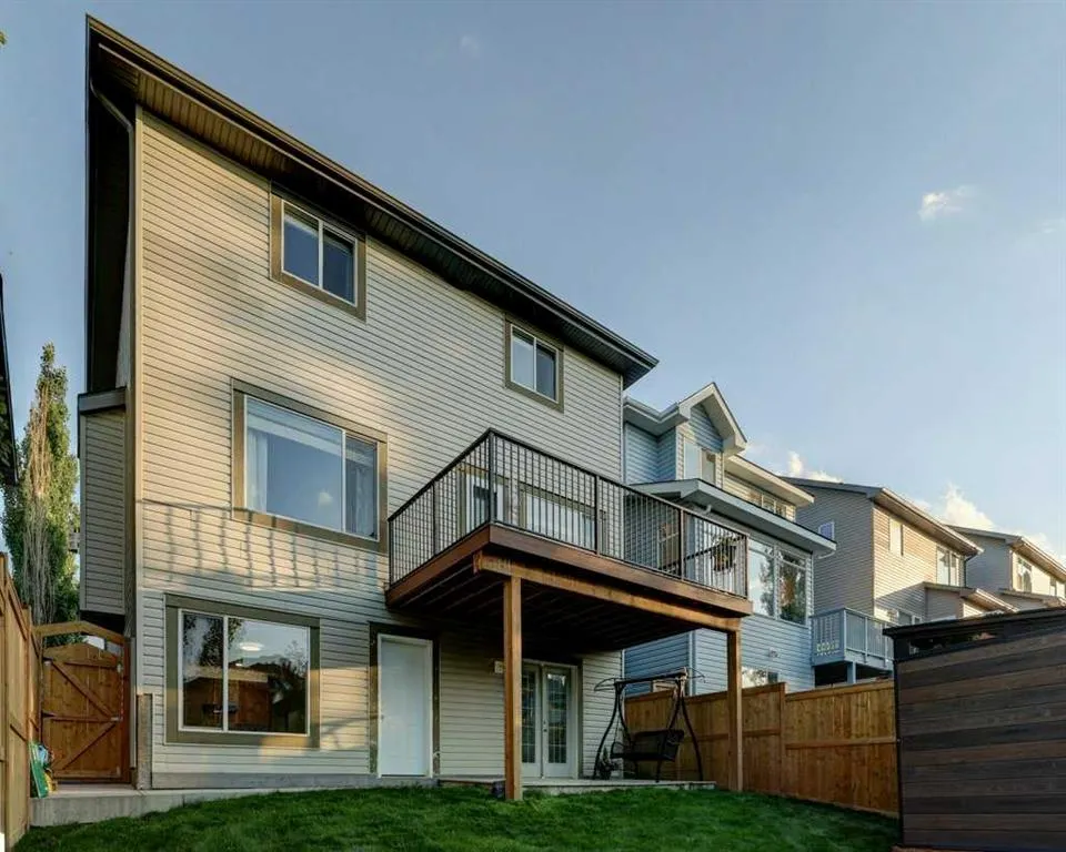 218 Panatella Boulevard NW