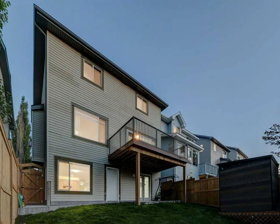 218 Panatella Boulevard NW