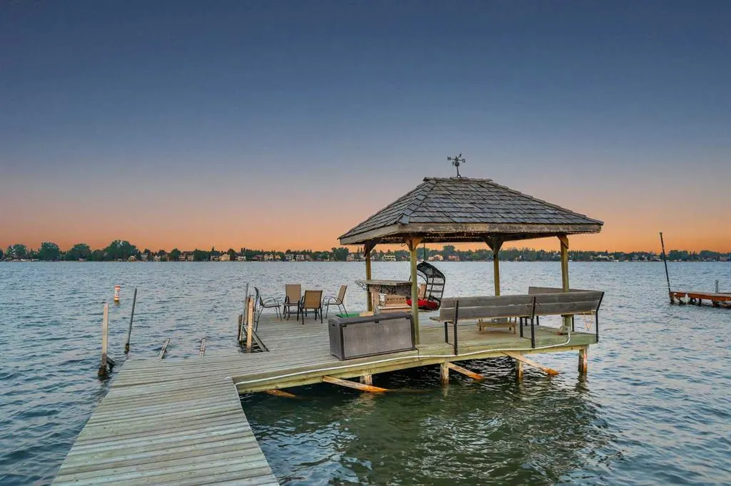 700 West Chestermere Drive
