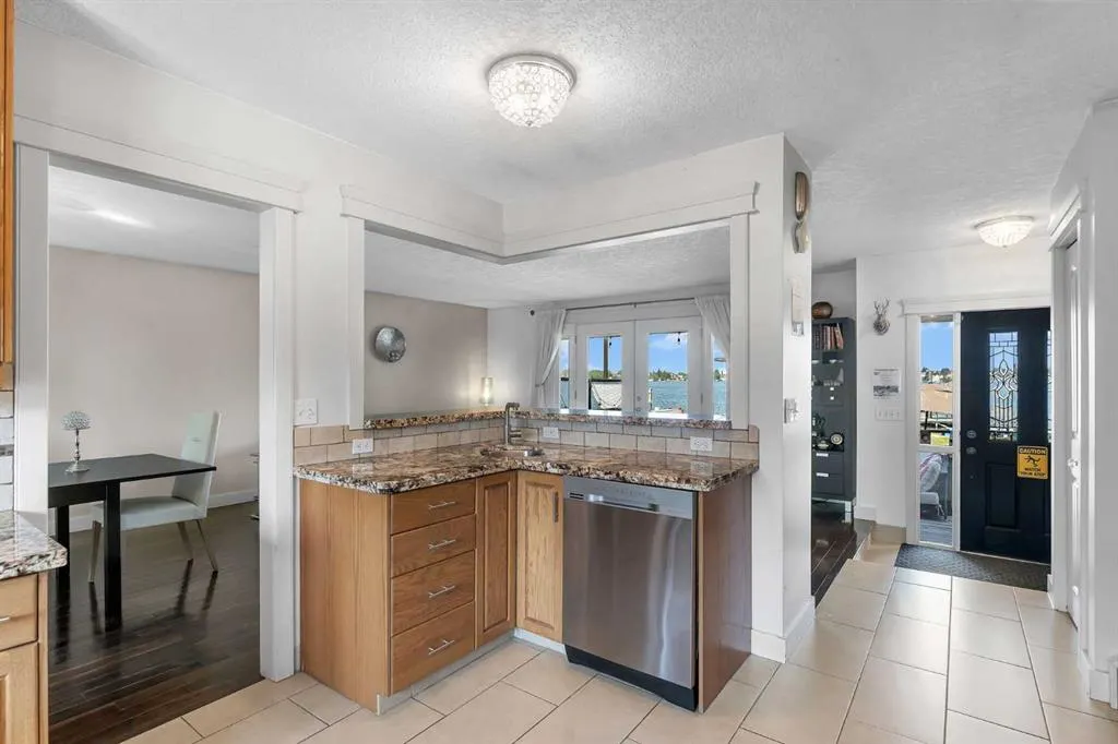 700 West Chestermere Drive