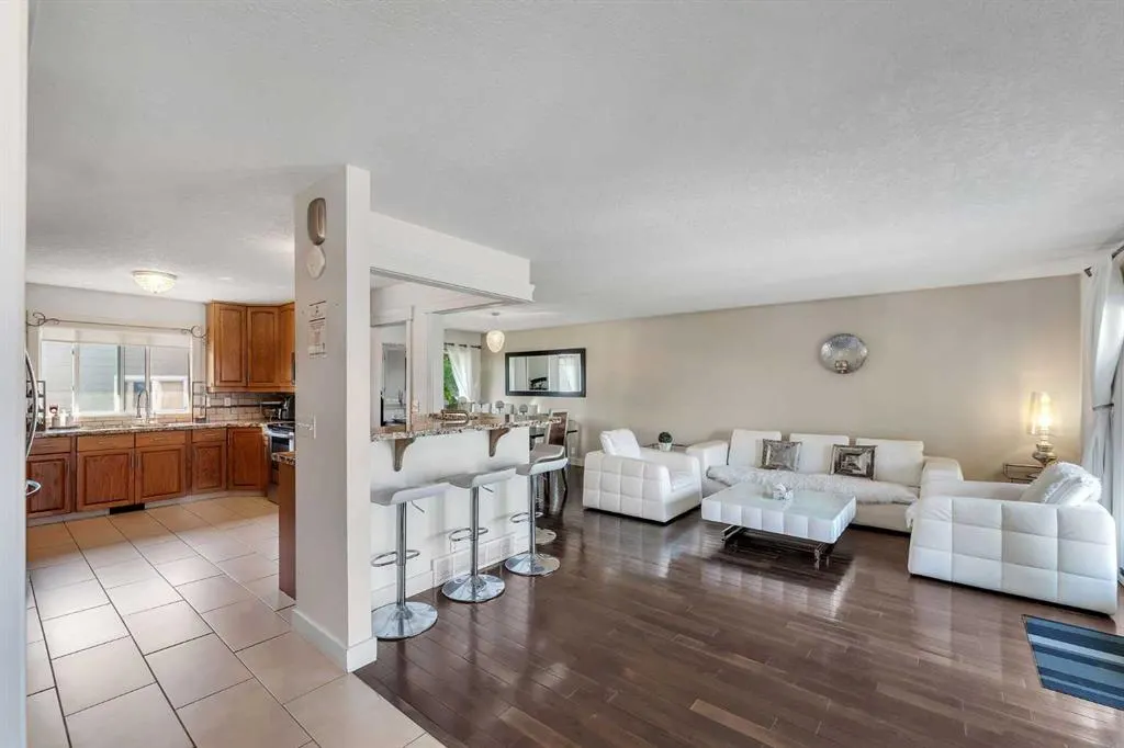 700 West Chestermere Drive