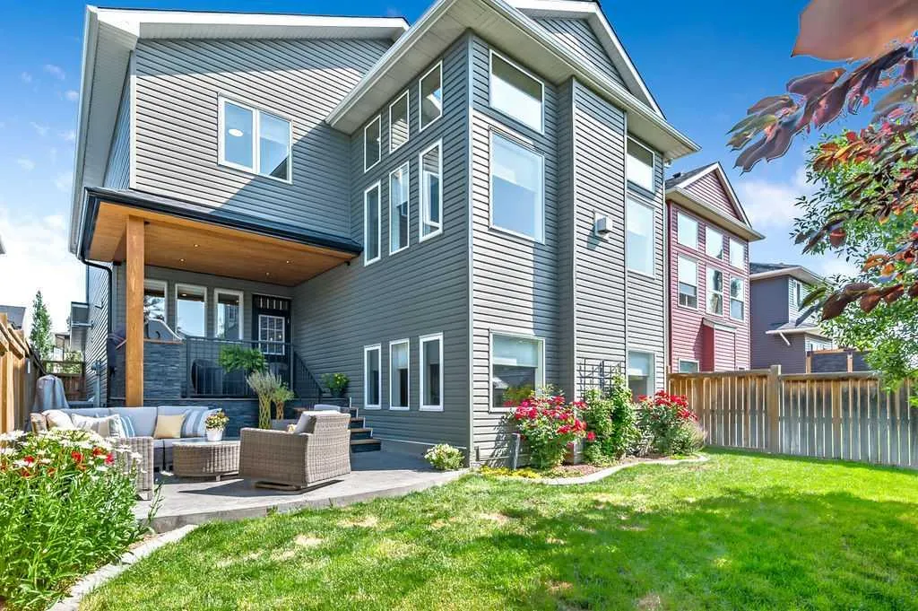 73 Evanspark Way NW