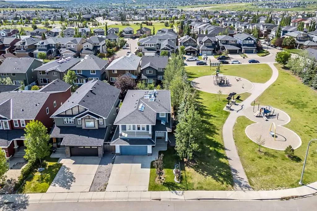 73 Evanspark Way NW