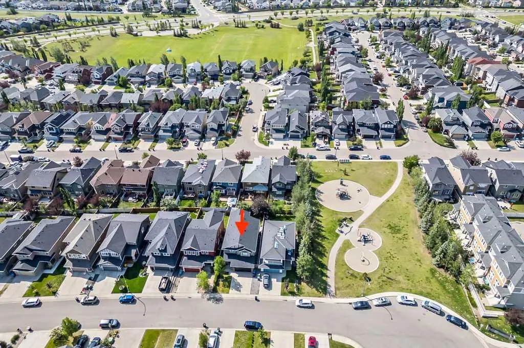 73 Evanspark Way NW