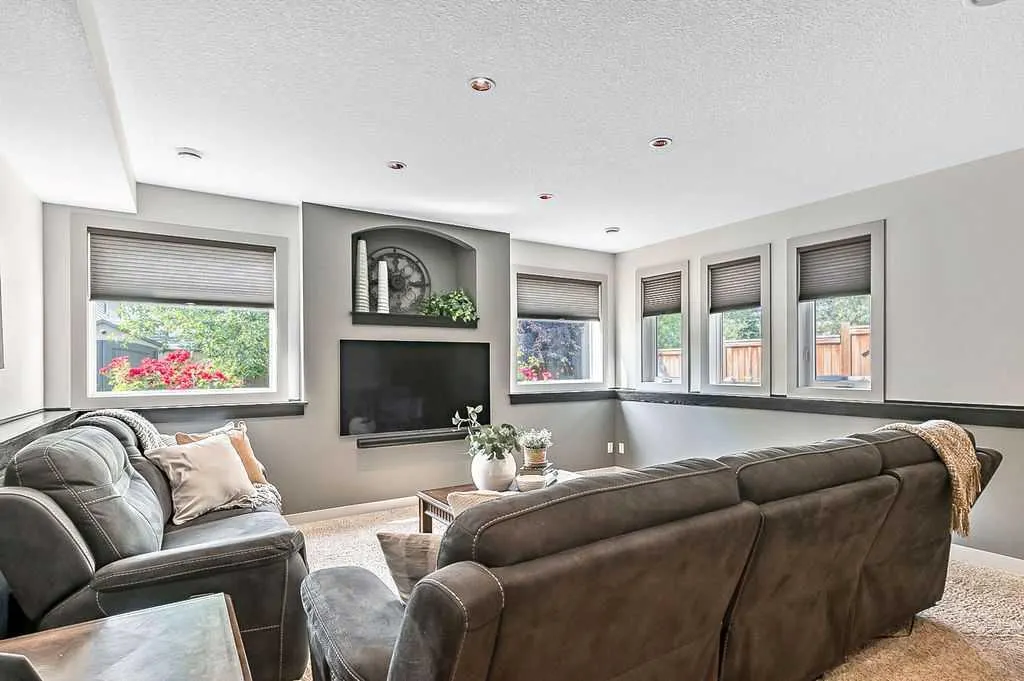 73 Evanspark Way NW