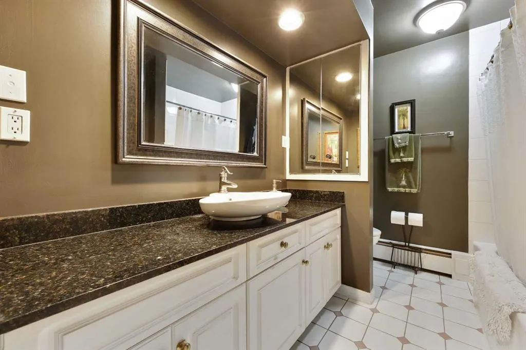 71 Artist View Pointe