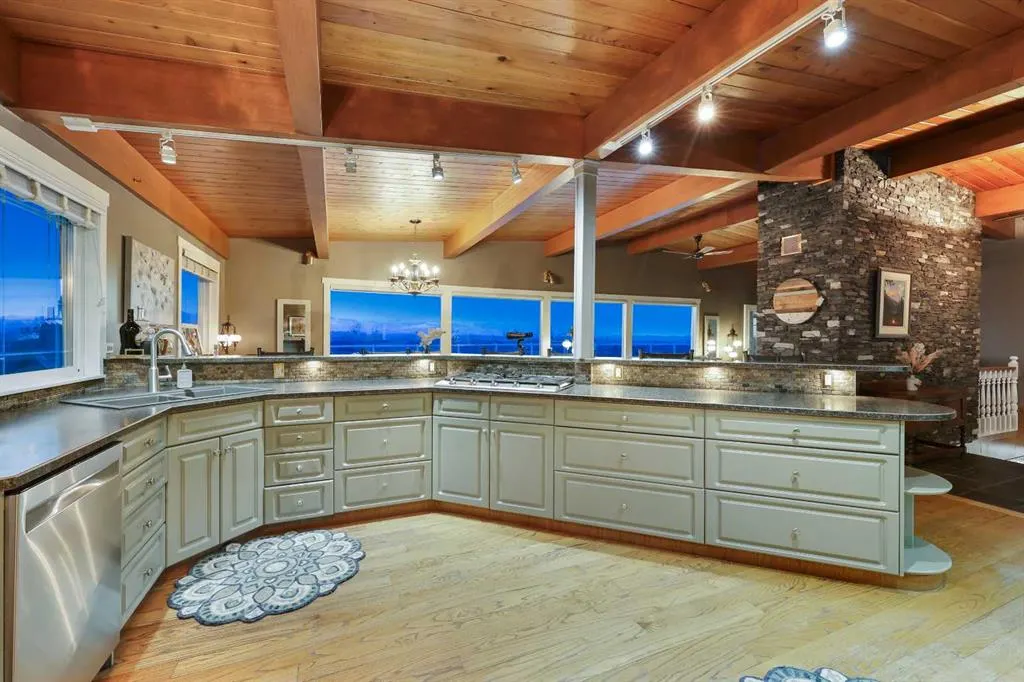 71 Artist View Pointe