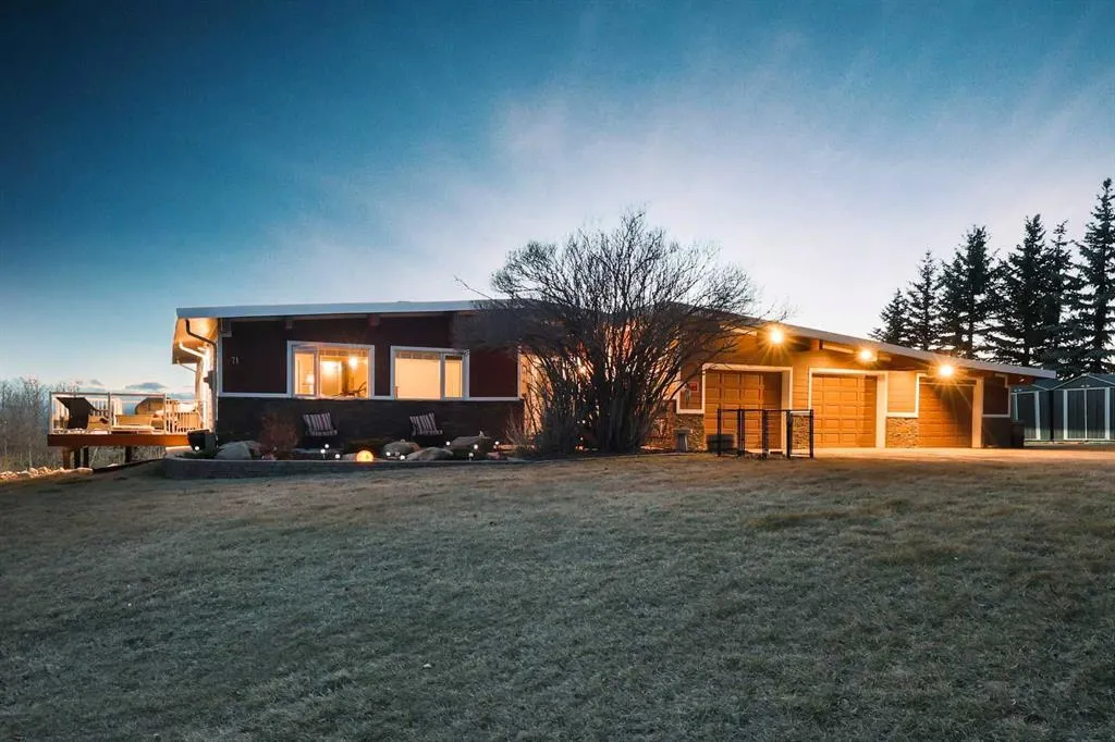 71 Artist View Pointe