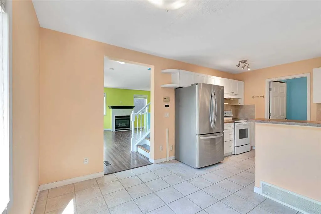34 Simcoe Place SW