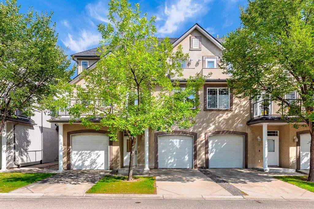 34 Simcoe Place SW