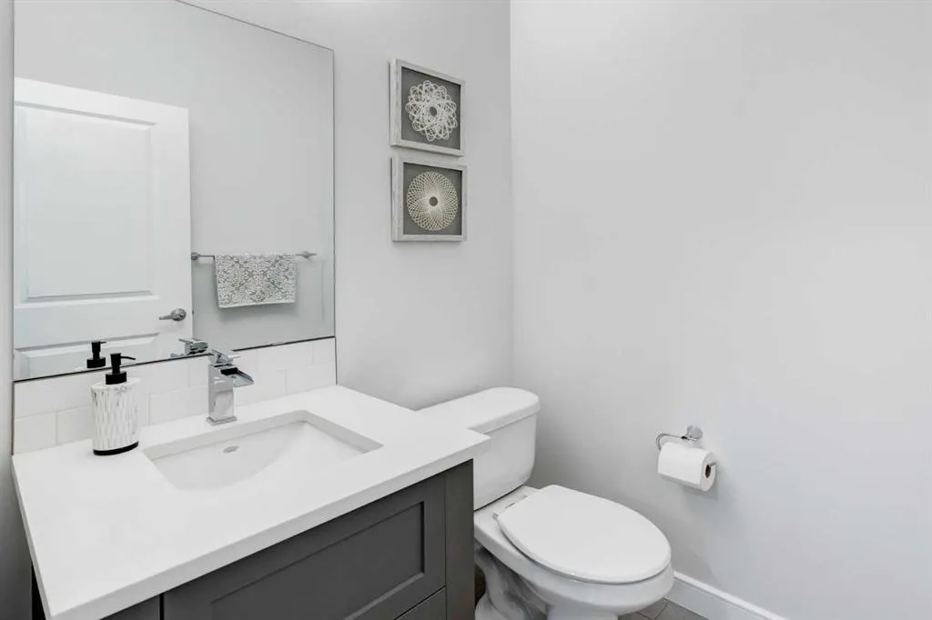 100 Emberside Glen