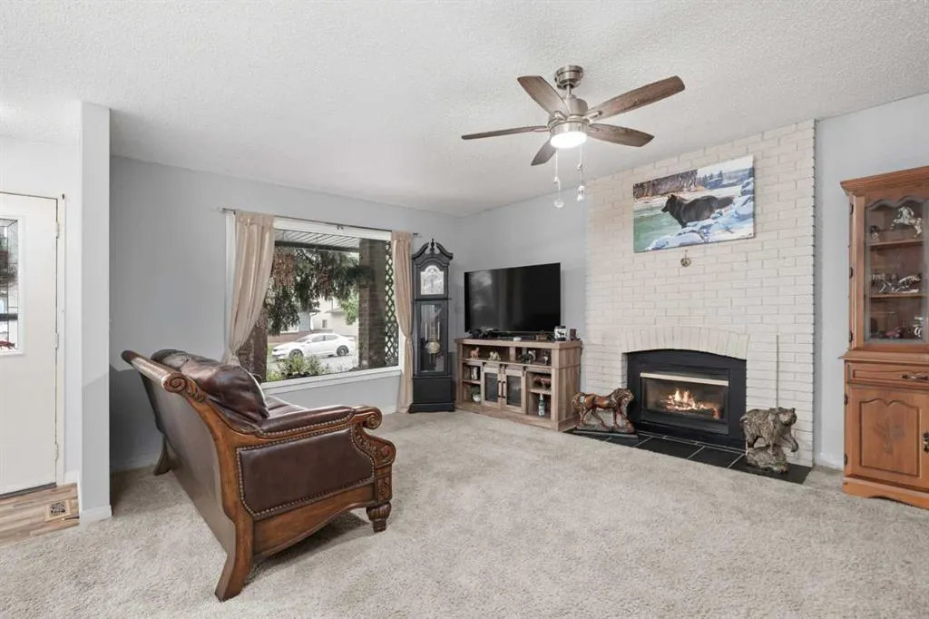 145 Carr Crescent