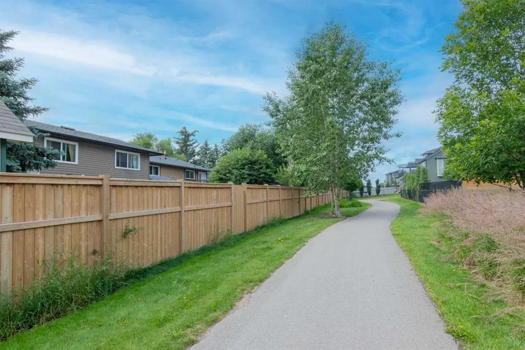 145 Carr Crescent
