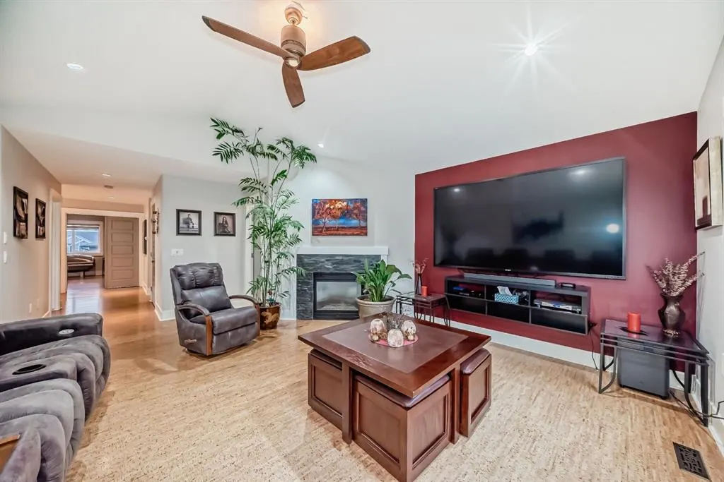 168 kinniburgh Circle
