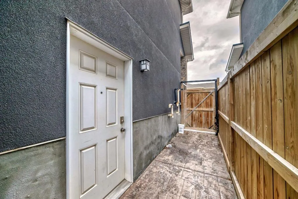 168 kinniburgh Circle