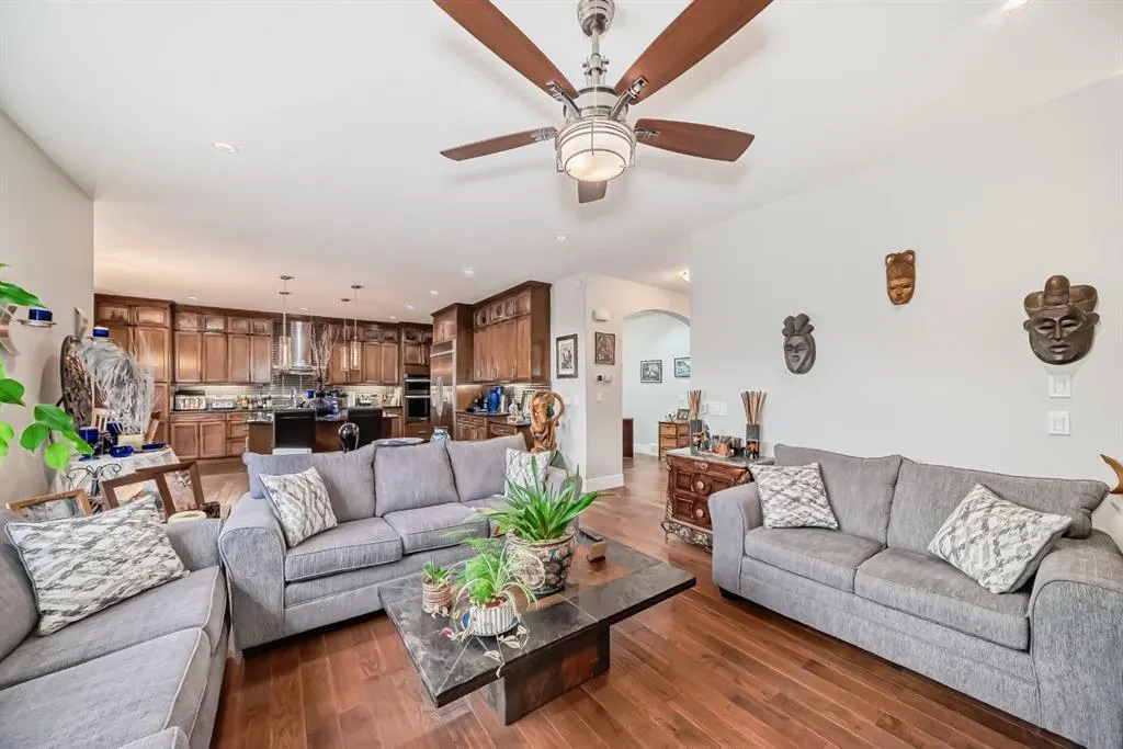 168 kinniburgh Circle
