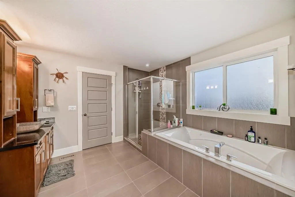 168 kinniburgh Circle