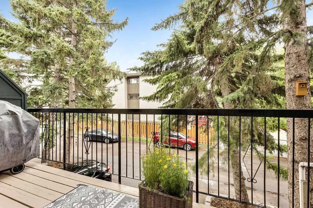 643 4 Avenue NE, #19