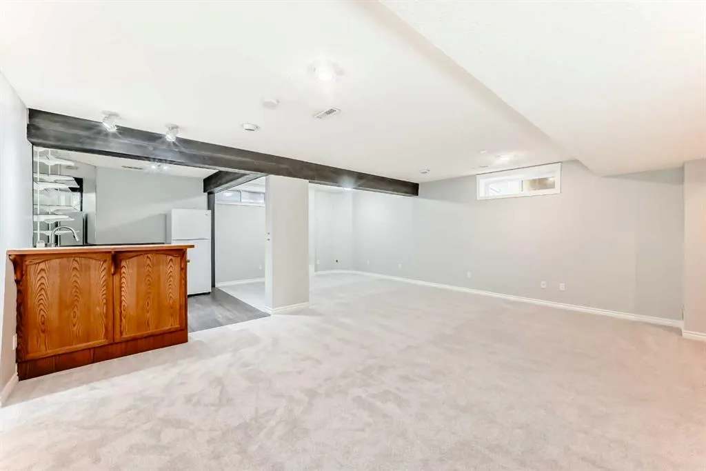 296 Lakeside Greens Crescent