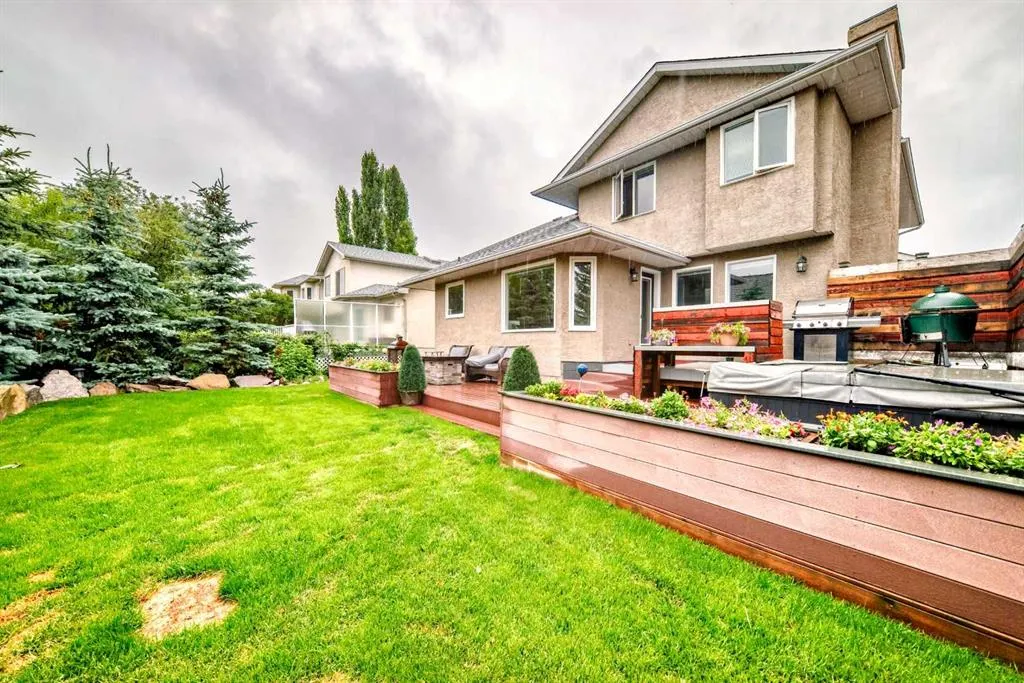 296 Lakeside Greens Crescent