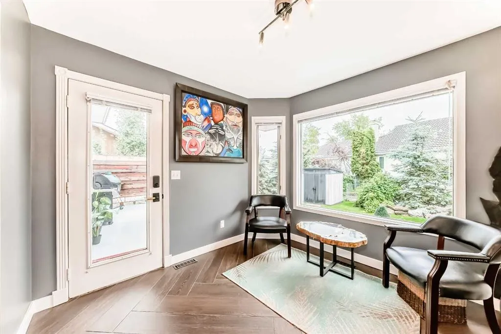 296 Lakeside Greens Crescent