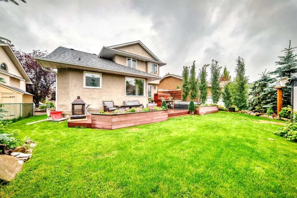296 Lakeside Greens Crescent