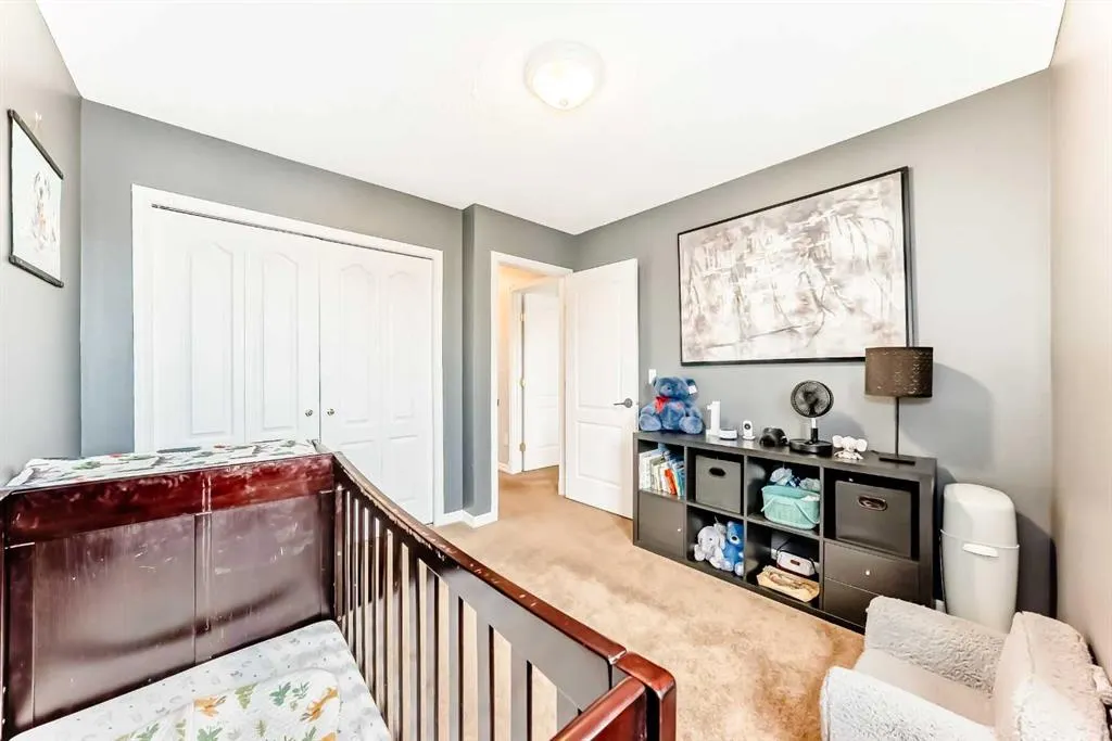 296 Lakeside Greens Crescent