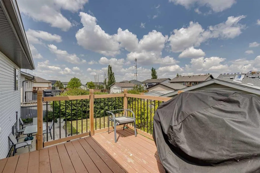 1656 Strathcona Gate