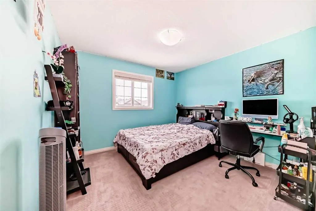 57 Taralake Manor NE