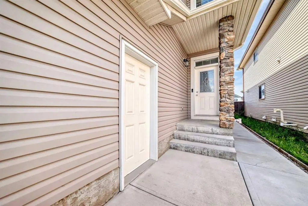 57 Taralake Manor NE
