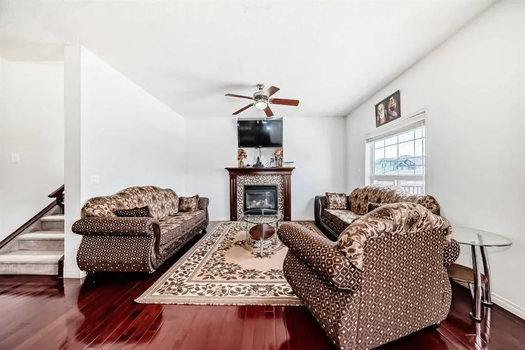 57 Taralake Manor NE
