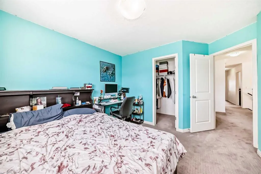 57 Taralake Manor NE