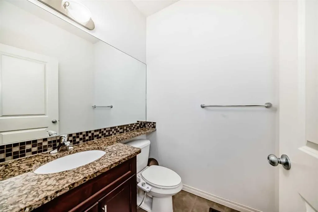 57 Taralake Manor NE
