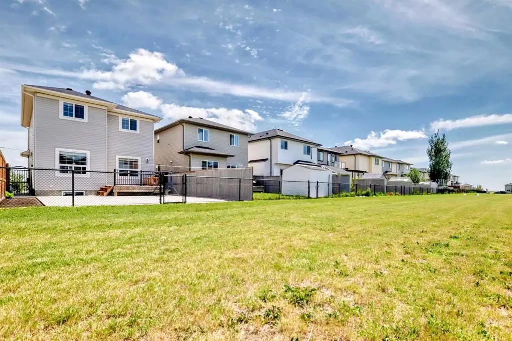 57 Taralake Manor NE