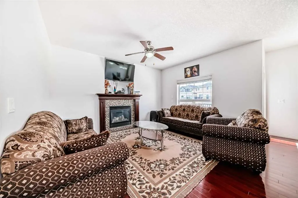 57 Taralake Manor NE