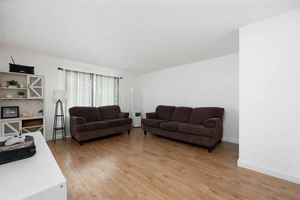 1053 Timberline Drive