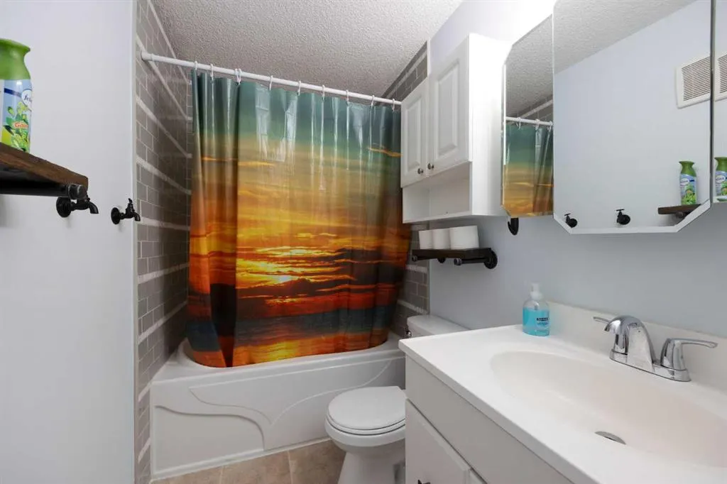 1053 Timberline Drive