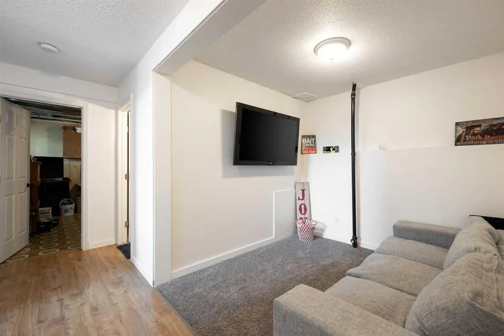 1053 Timberline Drive