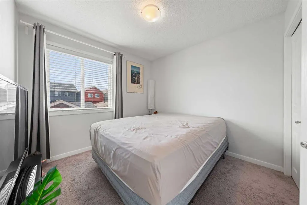 28 Auburn Bay Drive SE