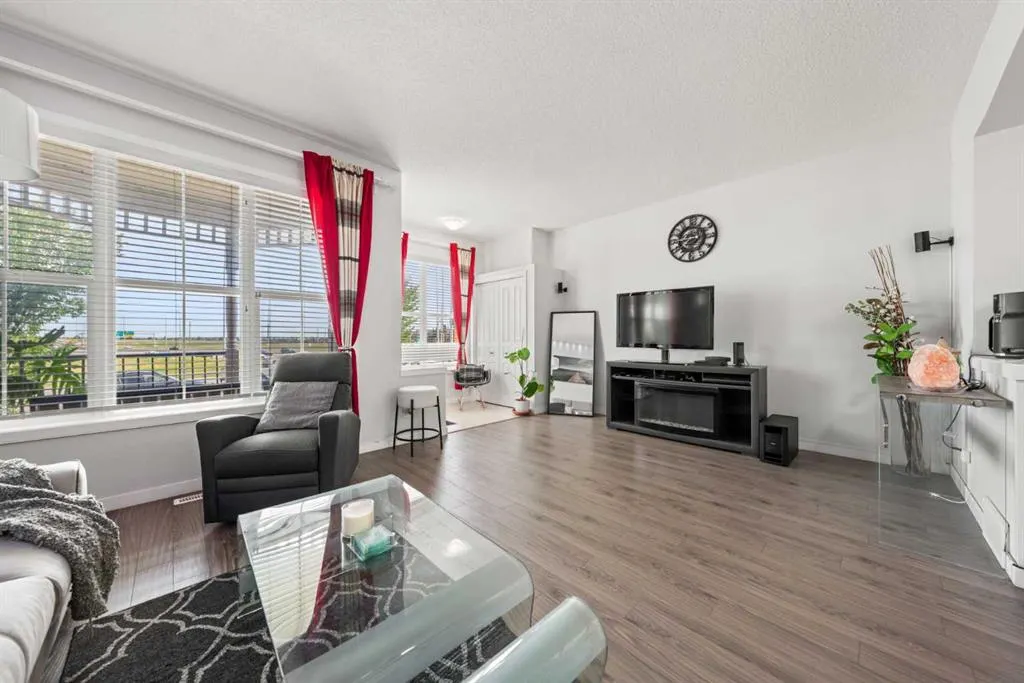 28 Auburn Bay Drive SE