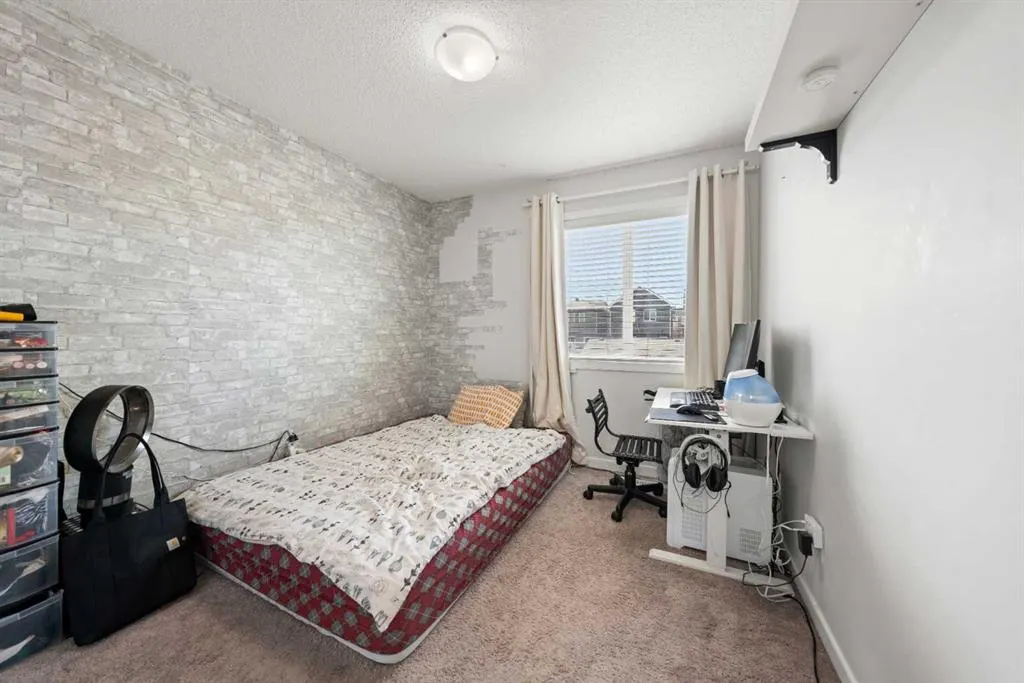 28 Auburn Bay Drive SE