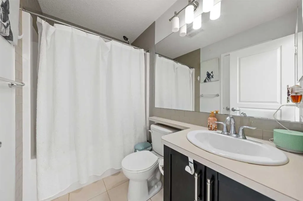 28 Auburn Bay Drive SE
