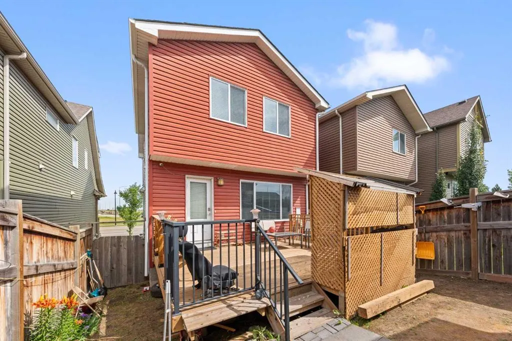 28 Auburn Bay Drive SE